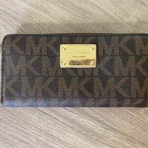 Michael KORS Continental Zip Monogram Wallet Purse - Brown with Gold Accents